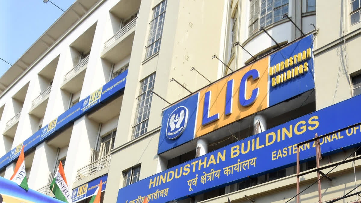 Govt To Sell Up To 6.5 Percent In LIC At Rs 382/share; To Add Rs 31k Cr To Disinvestment Kitty