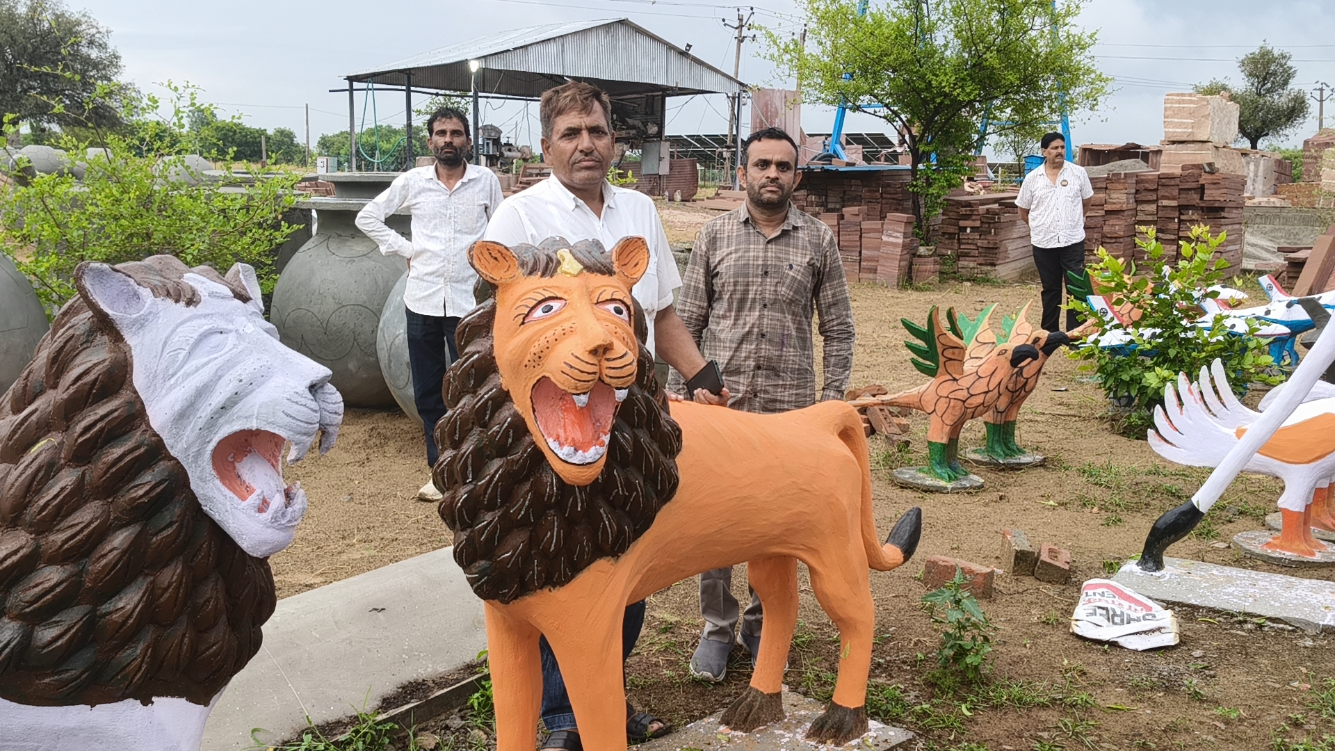 Forget Plastic Tanks, Retired Army Man’s Designer Water Tanks Offer An Eco-Friendly Alternative To Plastic In Rajasthan
