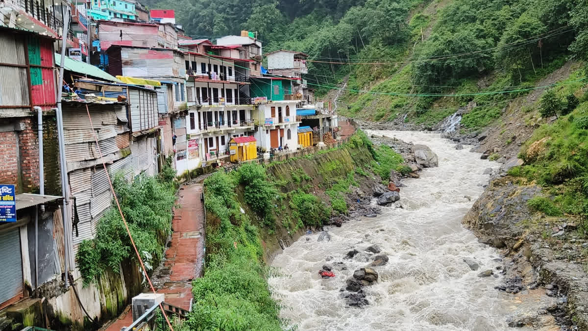 Uttarakhand Maps Its Floodplains But Implementation In Urban Areas Remains A Challenge The recent Nepal disaster has raised questions about the security of the people living along the riverbanks in Uttarakhand.