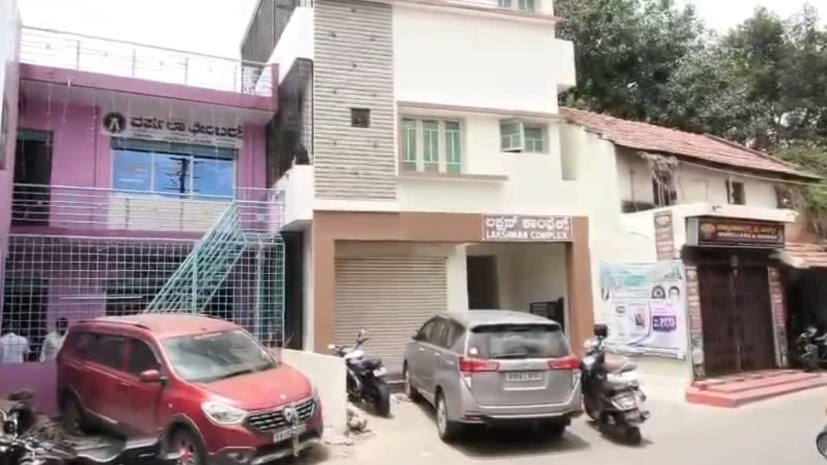 THEFT CASE : 2.25 CRORE GOLD AND SILVER STOLEN IN TUMAKURU