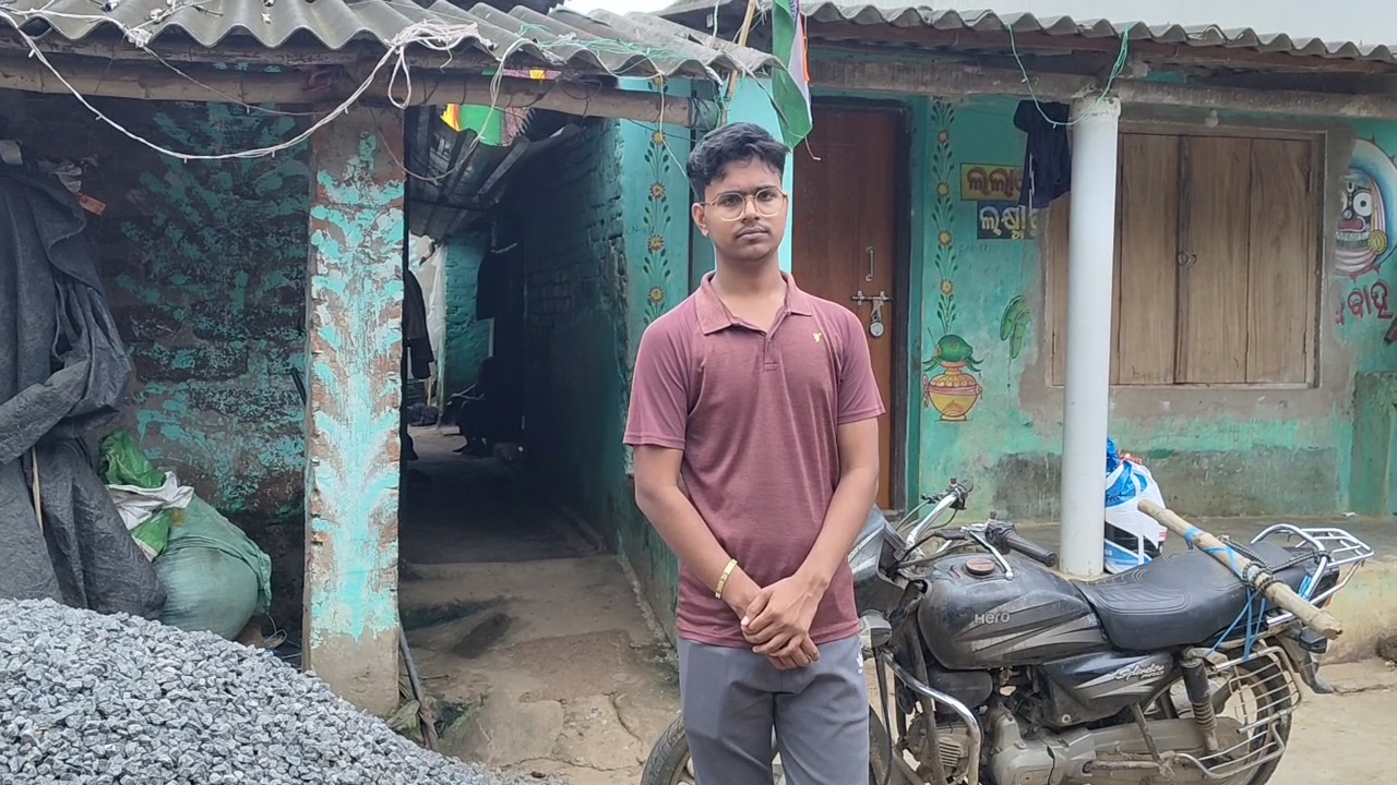 farmers son somanath pradhan of puri cracks neet