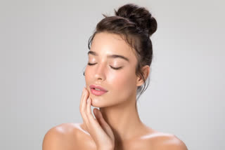 Learn how to naturally increase glutathione in your body to get flawless and glowing skin.