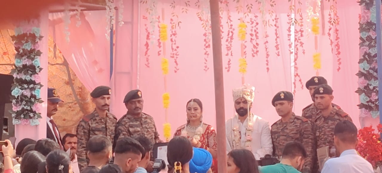 सैन्य जवानों ने शादी में निभाई भाई की रस्में