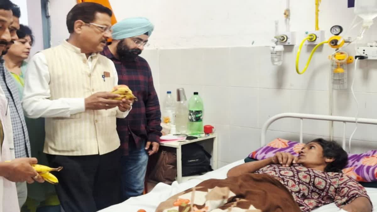 CONGRESS DISTRIBUTED FRUIT PATIENTS