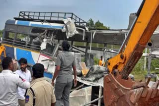 చేవెళ్ల ఘోర రోడ్డు ప్రమాదం