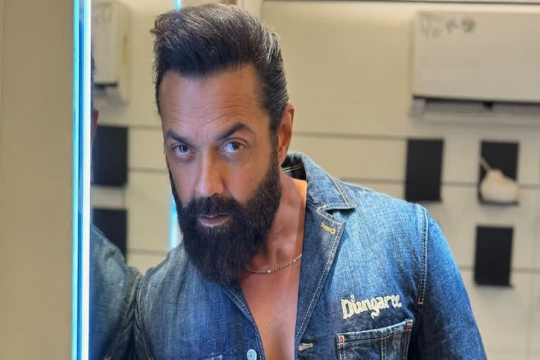 Lag raha hai sapna dekh raha hoon: Bobby Deol gets emotional as fans swoon over his character in Animal - watch Renowned for his portrayal in Animal, Bobby Deol finds himself overwhelmed by the newfound love and success that has come his way. The movie, which stars Ranbir Kapoor in the lead role, finally hit the theaters on December 1 to much anticipation.