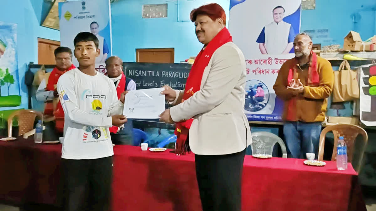 new learners recognized as paragliding pilots