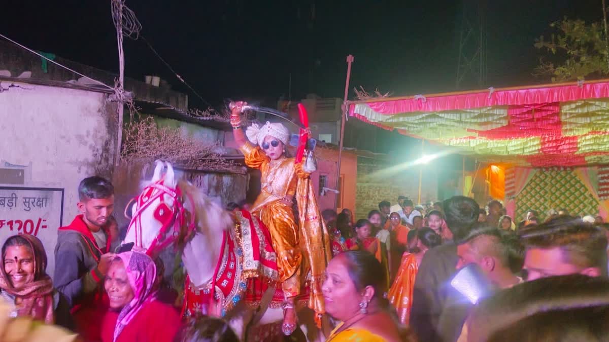 BRIDE DRESSED LIKE LAKSHMIBAI