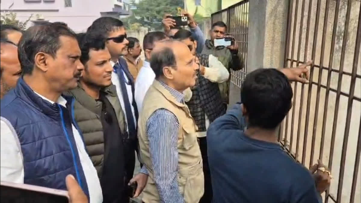 ବଙ୍ଗାଳୀ ଶ୍ରମିକ ହତ୍ୟା ଘଟଣା ନେଇ ଏସପି ଓ ଆଜିଙ୍କୁ ଭେଟିଲେ ଅଧୀର ରଞ୍ଜନ ଚୌଧୁରୀ