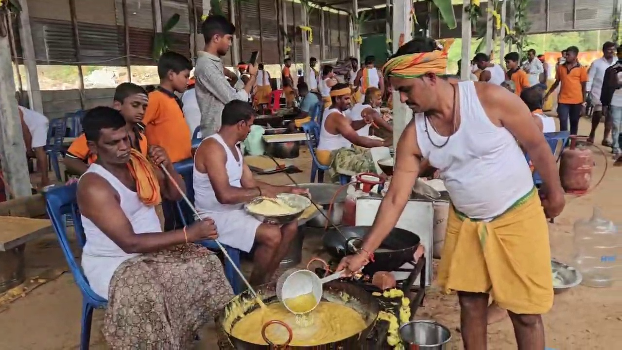 SHRI GAVISIDDHESHWARA MATHA  KOPPAL GAVI MATHA AJJANA JATRE  KOPPAL  ಗವಿಮಠ ರಥೋತ್ಸವ