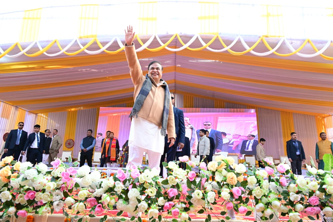 CM Himanta Biswa Sarma distributes Cheques in Goalpara