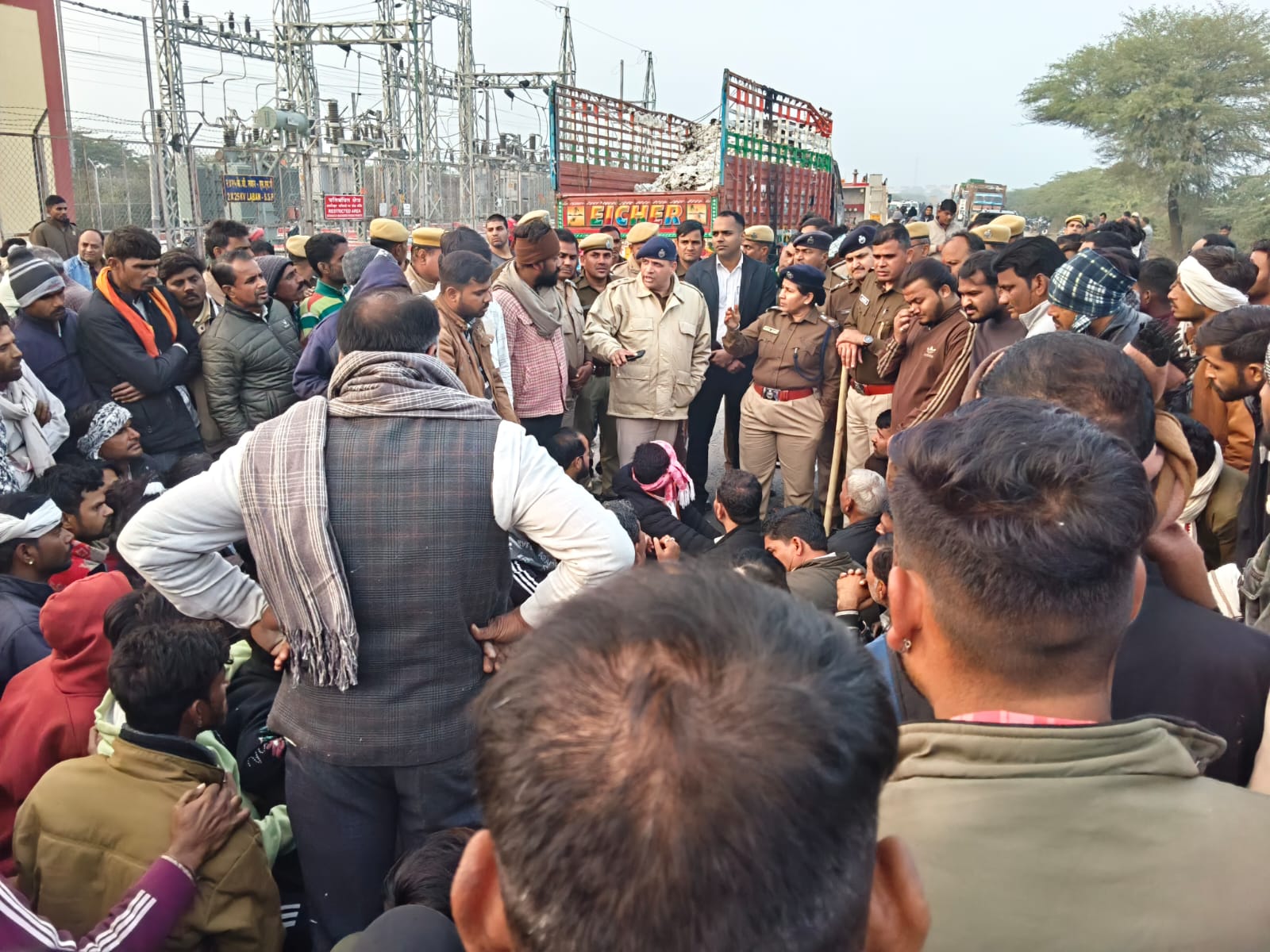Villagers blocked the highway