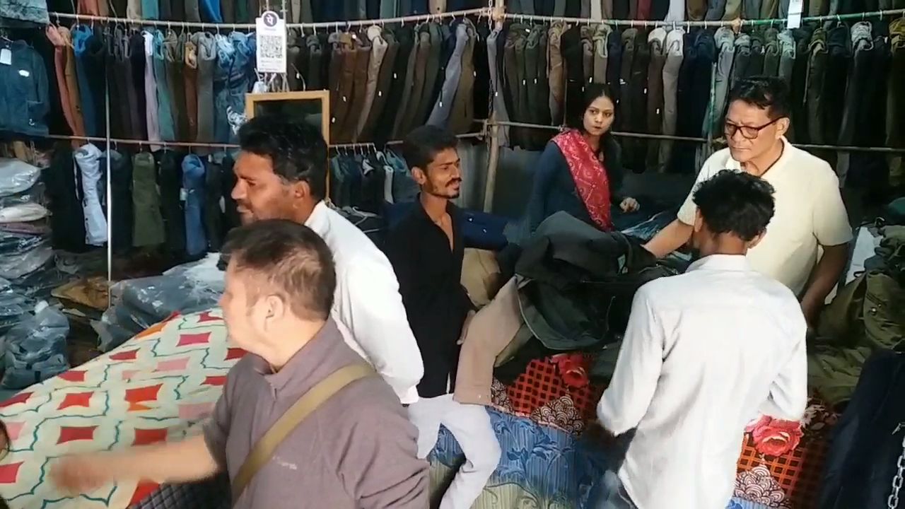 ઠંડી વધુ પડે તો વધુ ખરીદદારી નીકળે તેવી વેપારીઓને આશા