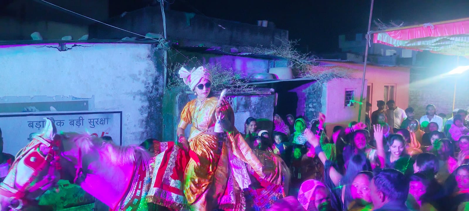 Burhanpur bride rode horse