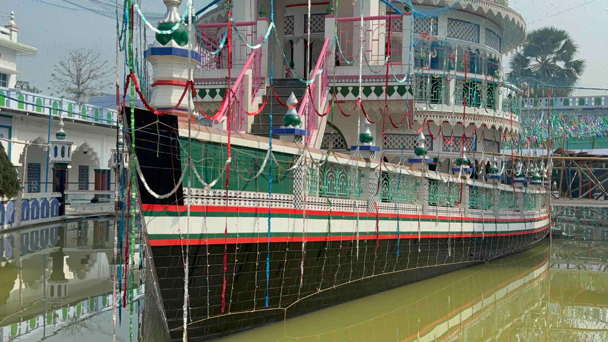 Kothiyan Mazar — Where Faith Manifests In The Form Of A Boat It has come to be known as the ‘Mazar on a Boat’.