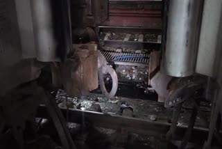 The disjointed coaches following the coupling failure.