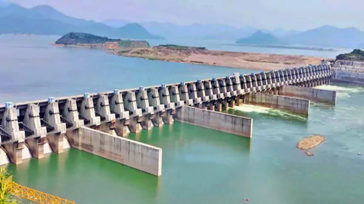 Central Water Resources Department Ordered Polavaram Authority to Rajamahendravaram