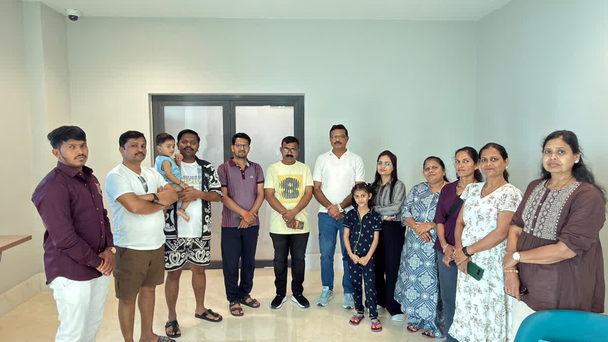 66 people from Pune district stuck in Dubai