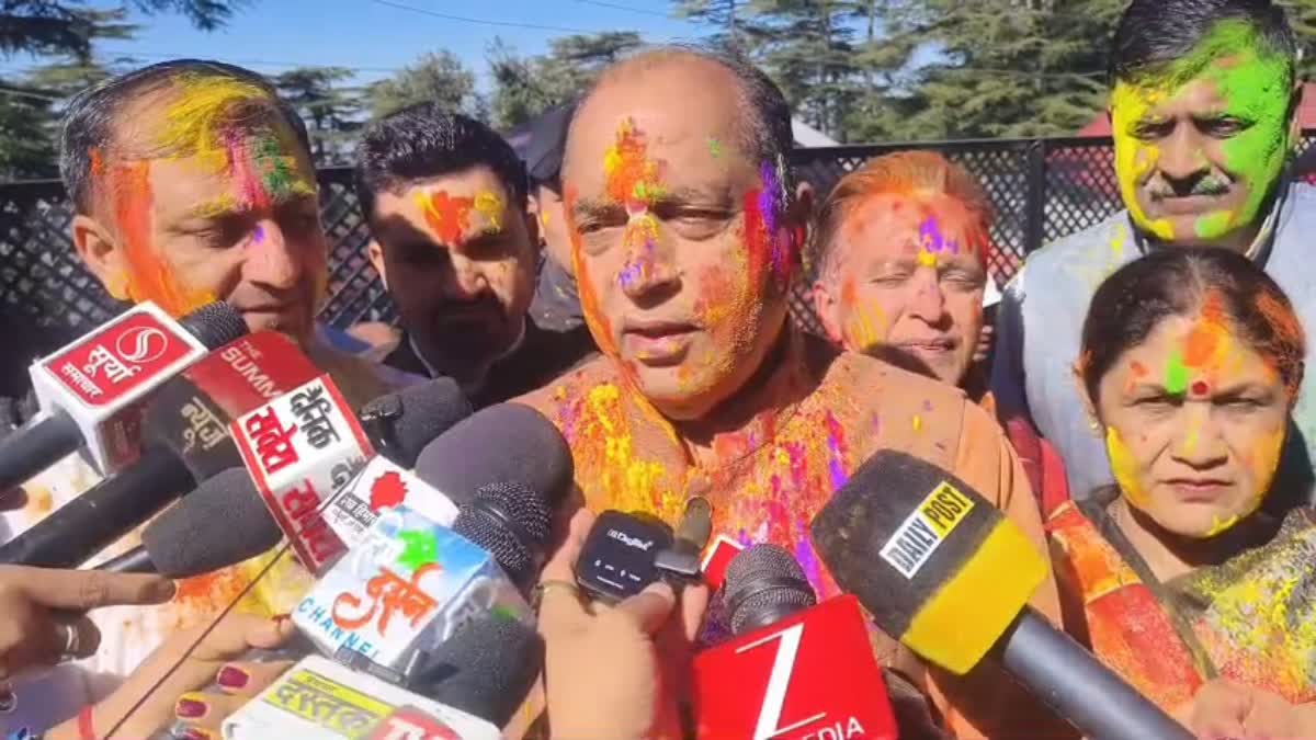 जयराम ठाकुर ने खेली होली