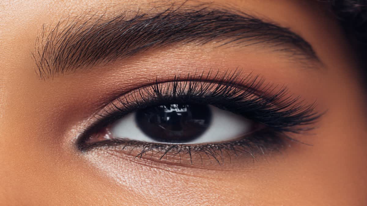 simple tricks to make your eyes look bigger