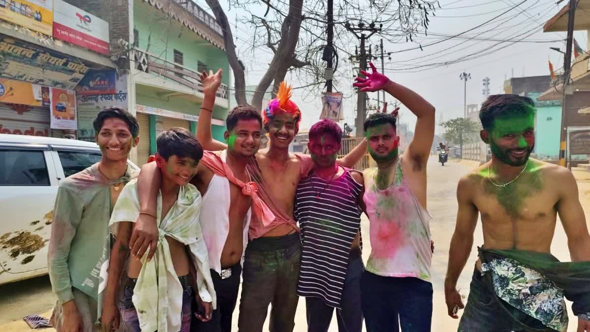 KURTA PHAD HOLI BEING CELEBRATED IN MASAURHI