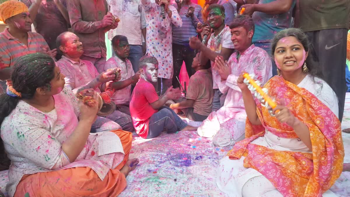 PALAMU DC SP HOLI CELEBRATED