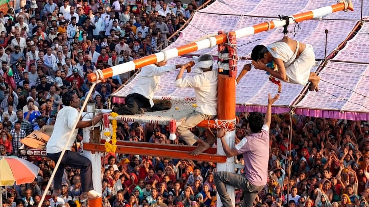 DEWAS BABA ROTATED WITH IRON HOOK