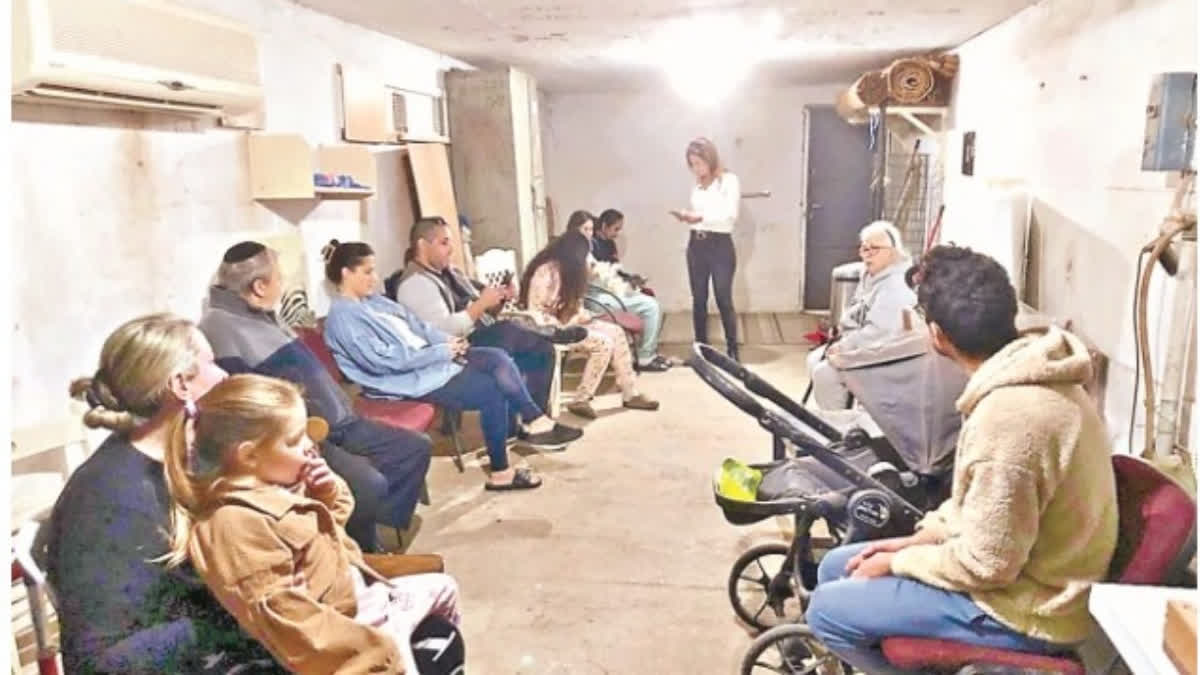 مغربی ایشیا میں کشیدگی: اسرائیل اور خلیجی ممالک میں مقیم تلگو باشندے محفوظ، پروازیں منسوخ