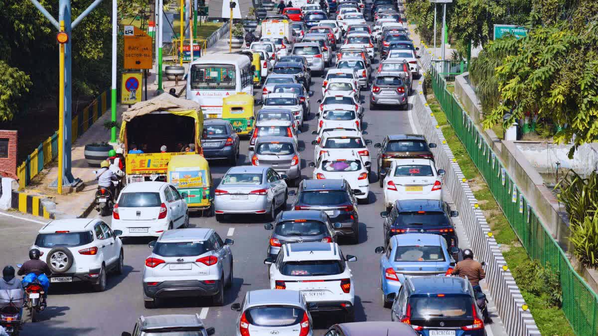 DHONI CAR FINED FOR OVERSPEEDING