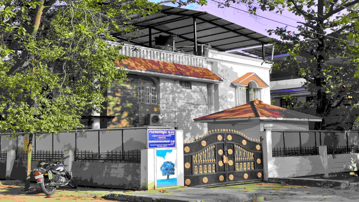 DC GANGADHARASWAMY  DAVANAGERE  ಹುಸಿ ಬಾಂಬ್ ಬೆದರಿಕೆ ಕರೆ  ಜಿಲ್ಲಾಧಿಕಾರಿ ಗಂಗಾಧರಸ್ವಾಮಿ