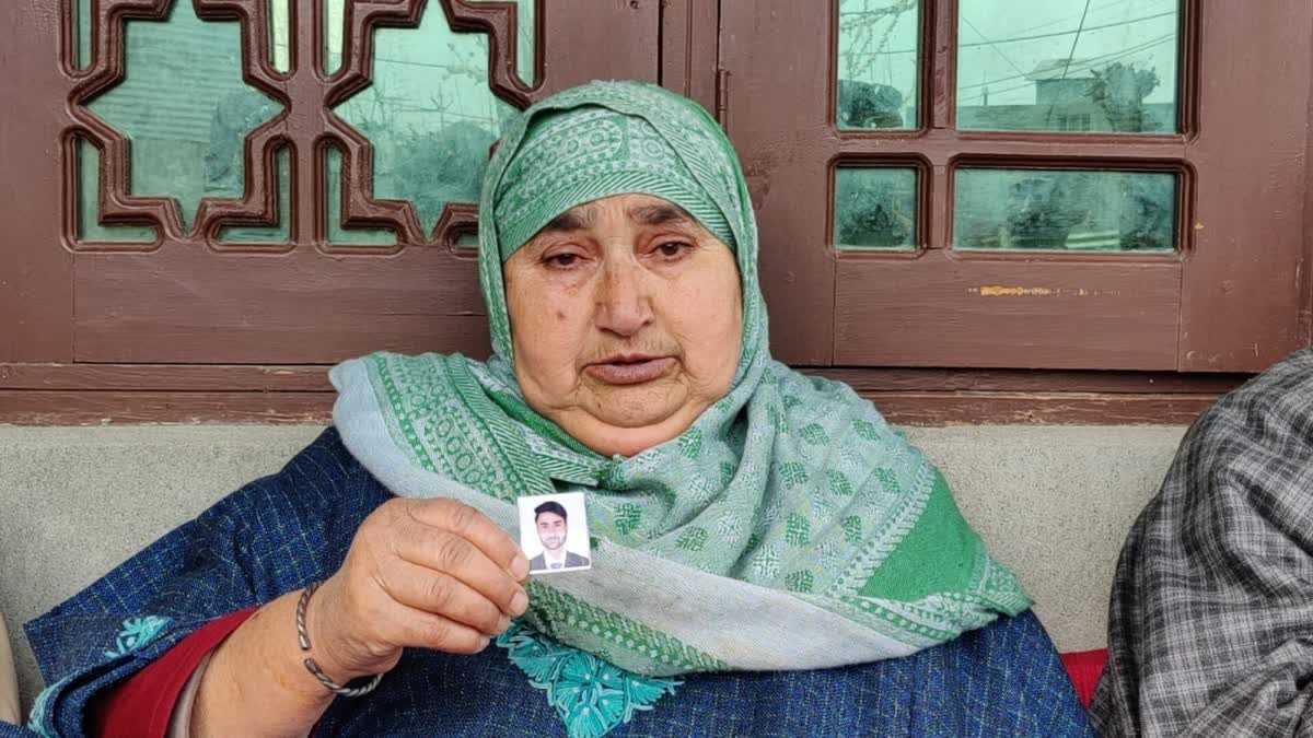 ترال کا نوجوان عمان میں زیر علاج، اہل خانہ نے وزیراعظم سے وطن واپس لانے کی اپیل کی