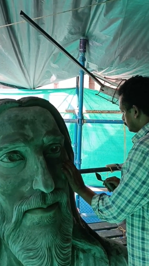 പാലക്കാട്  മഹേഷ് കെ നാരായണൻ  ശിൽപ്പ കല  ശിൽപ്പ നിർമാണം