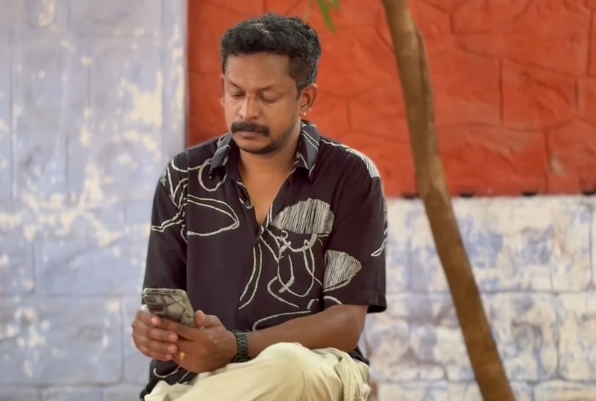 പാലക്കാട്  മഹേഷ് കെ നാരായണൻ  ശിൽപ്പ കല  ശിൽപ്പ നിർമാണം