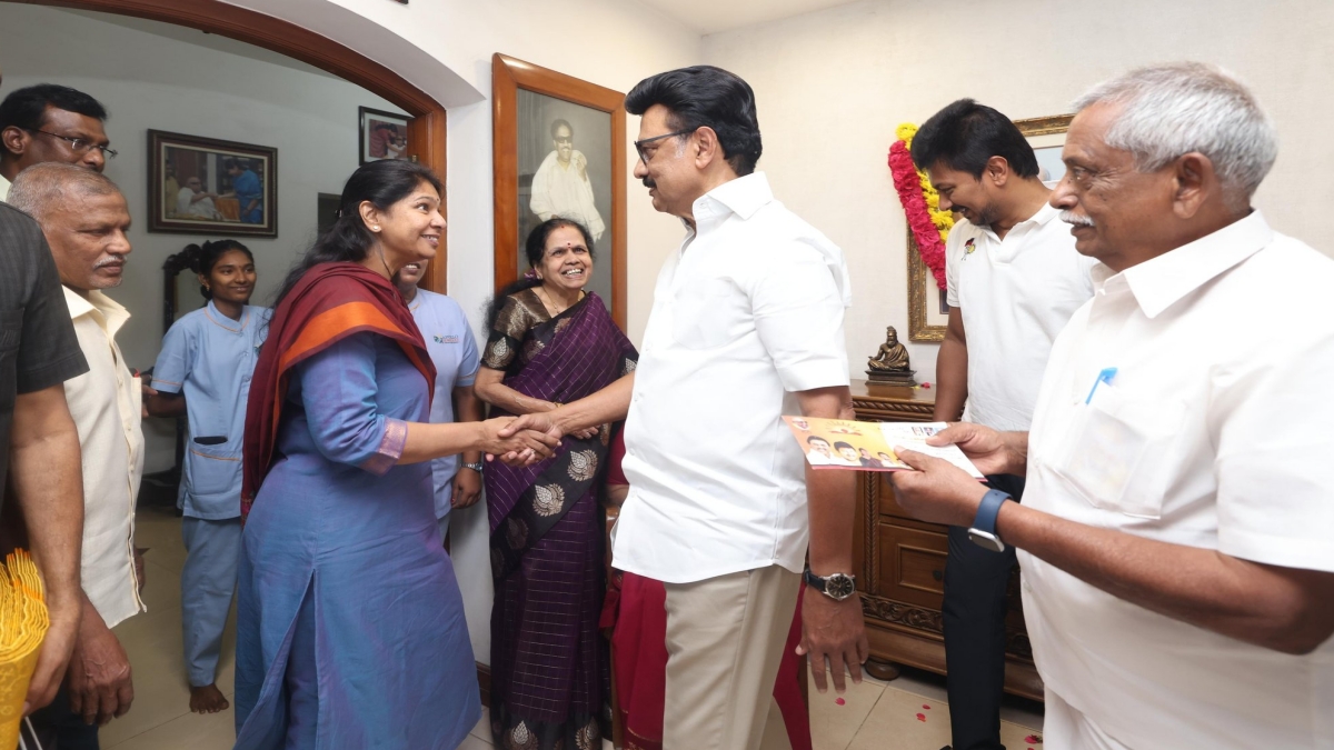 முதலமைச்சர் மு.க. ஸ்டாலினுடன் கனிமொழி