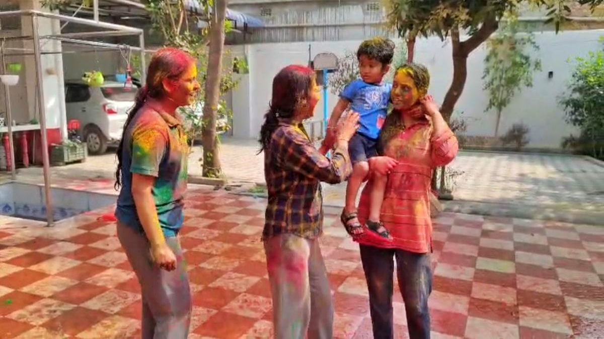 Live holi celebration