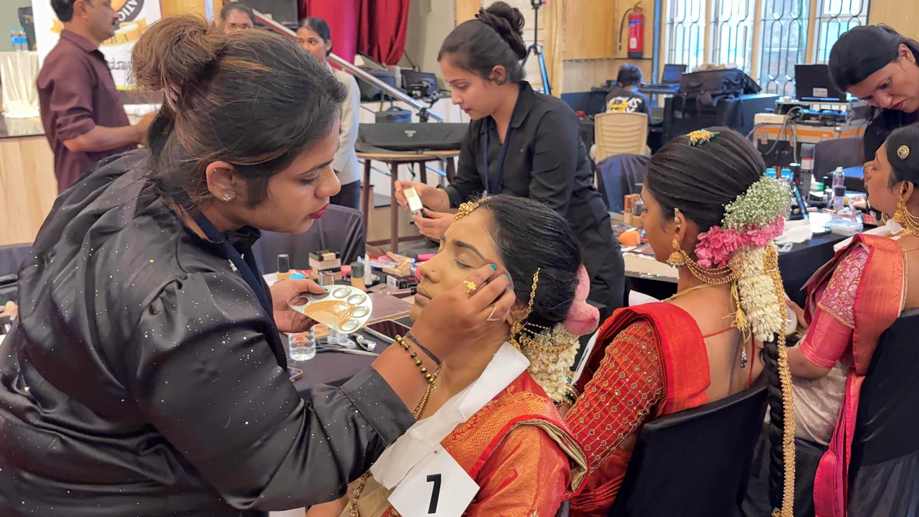 DAKSHINA KANNADA  ALL INDIA HAIR BEAUTY ASSOCIATION  LIMCA BOOK OF RECORDS  ಲಿಮ್ಕಾ ಬುಕ್ ಆಫ್ ರೆಕಾರ್ಡ್ಸ್