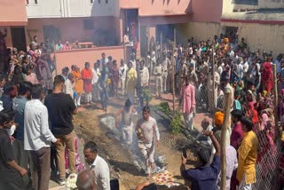 UJJAIN VILLAGER WALK BURNING EMBERS