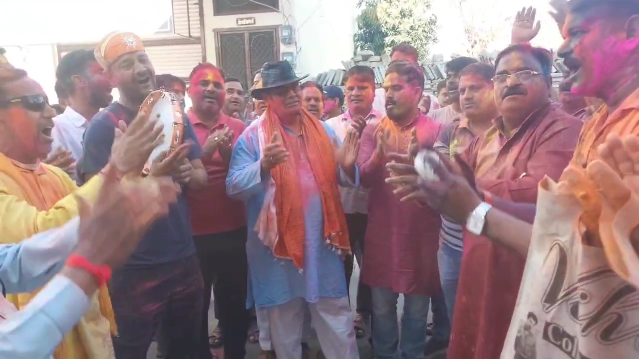 आमजन के बीच मंत्री दिलावर