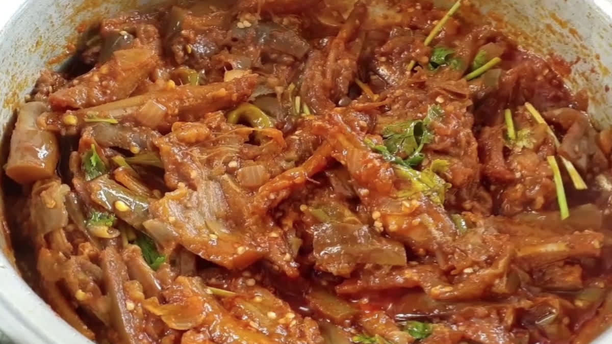 Vankaya Netthalla Curry