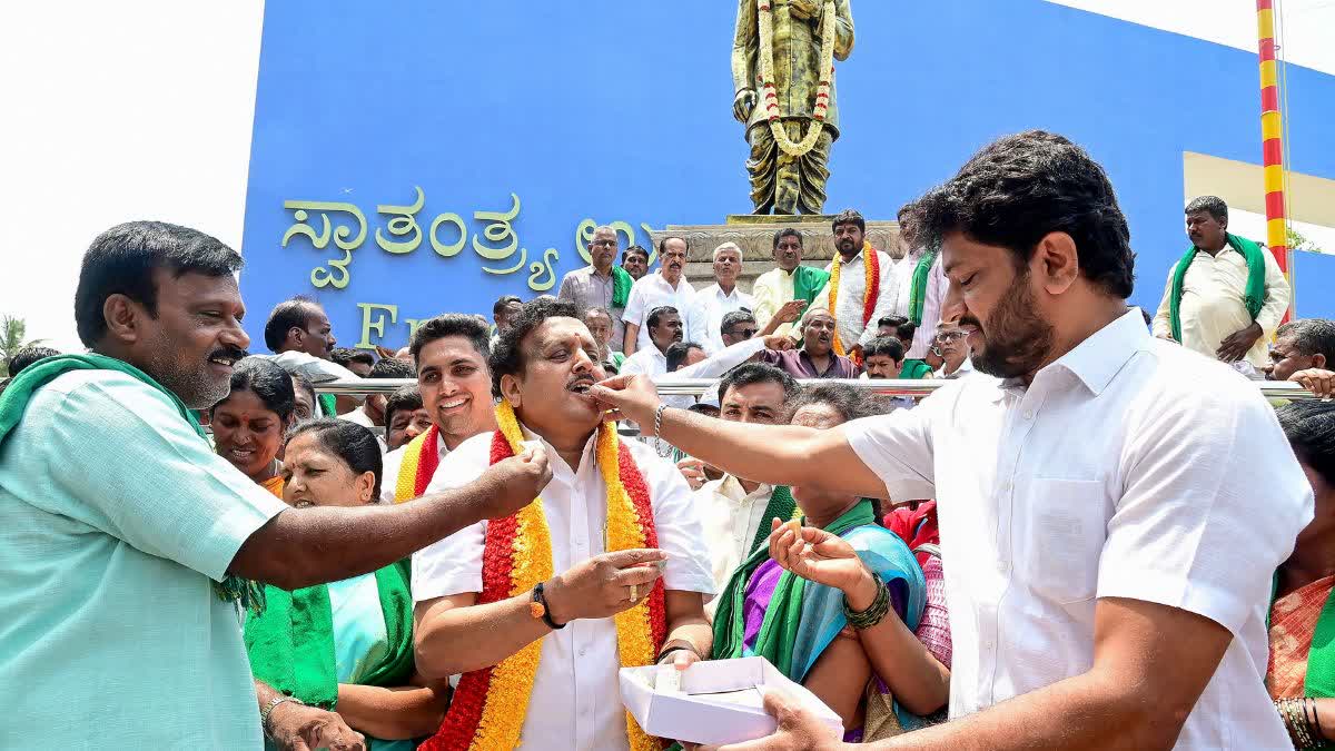 ETV Bharat News - Politics - News Image