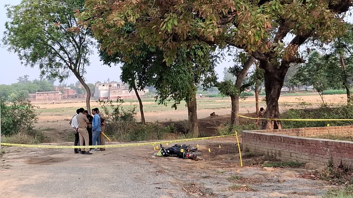 امبیڈکر نگر میں حادثے کے بعد زخمی شخص کو بچانے پہنچے لوگوں کو کار نے کچل دیا، آٹھ افراد کی موت