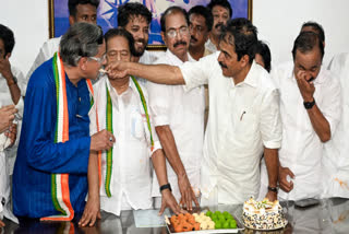 Congress' 'return' in Kerala: Rahul and Priyanka Gandhi thank people