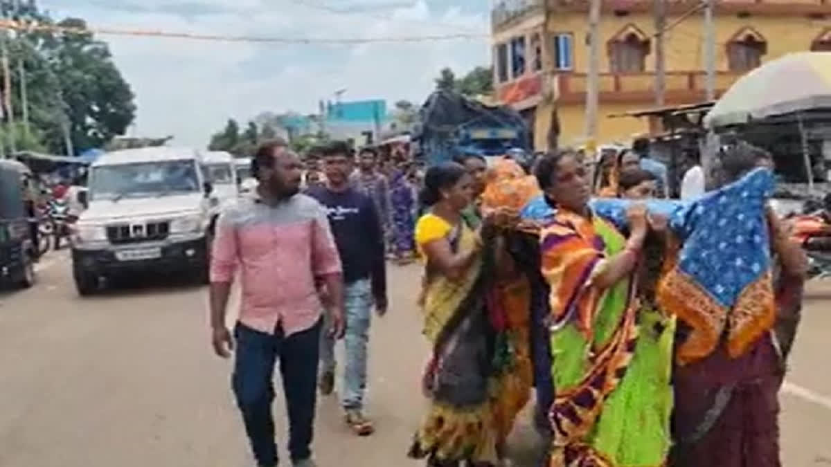 Odisha: Pregnant Woman Dies Due To 'Doctor's Negligence' At Daringbadi CHC, Body Carried On Shoulders For 8 KM