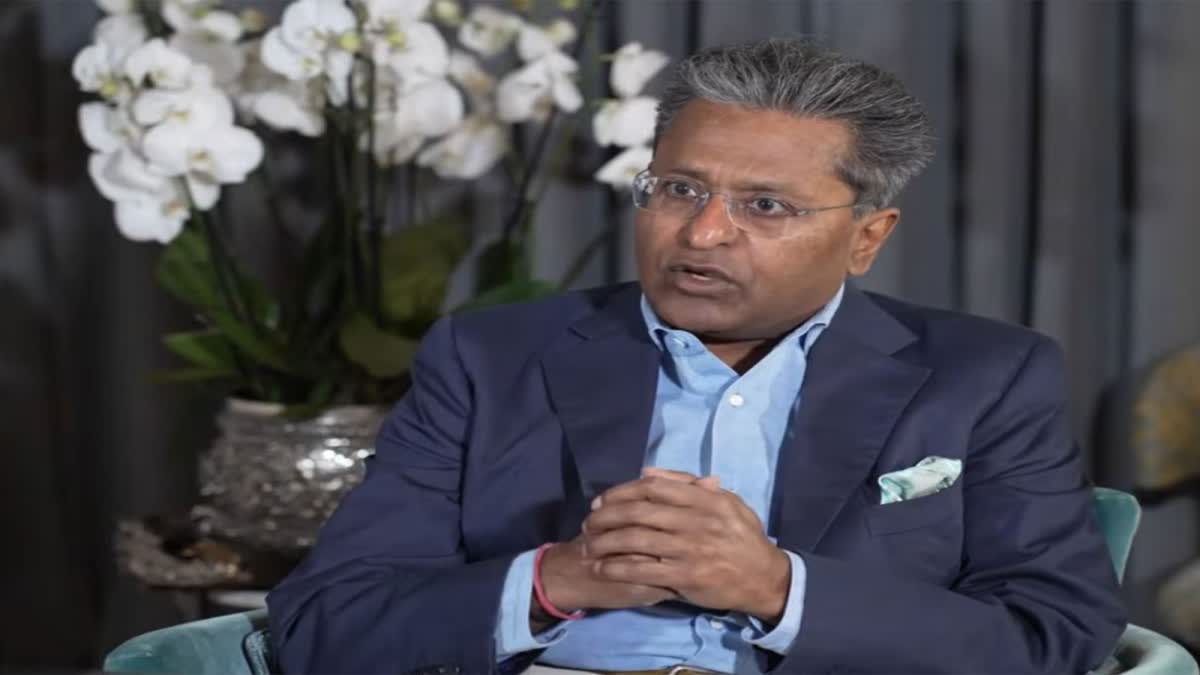 SHASHI THAROOR  SUNANDA PUSHKAR  FORMER IPL CHAIRMAN LALIT MODI  KOCHI TUSKERS IPL FRANCHISE IN 2010