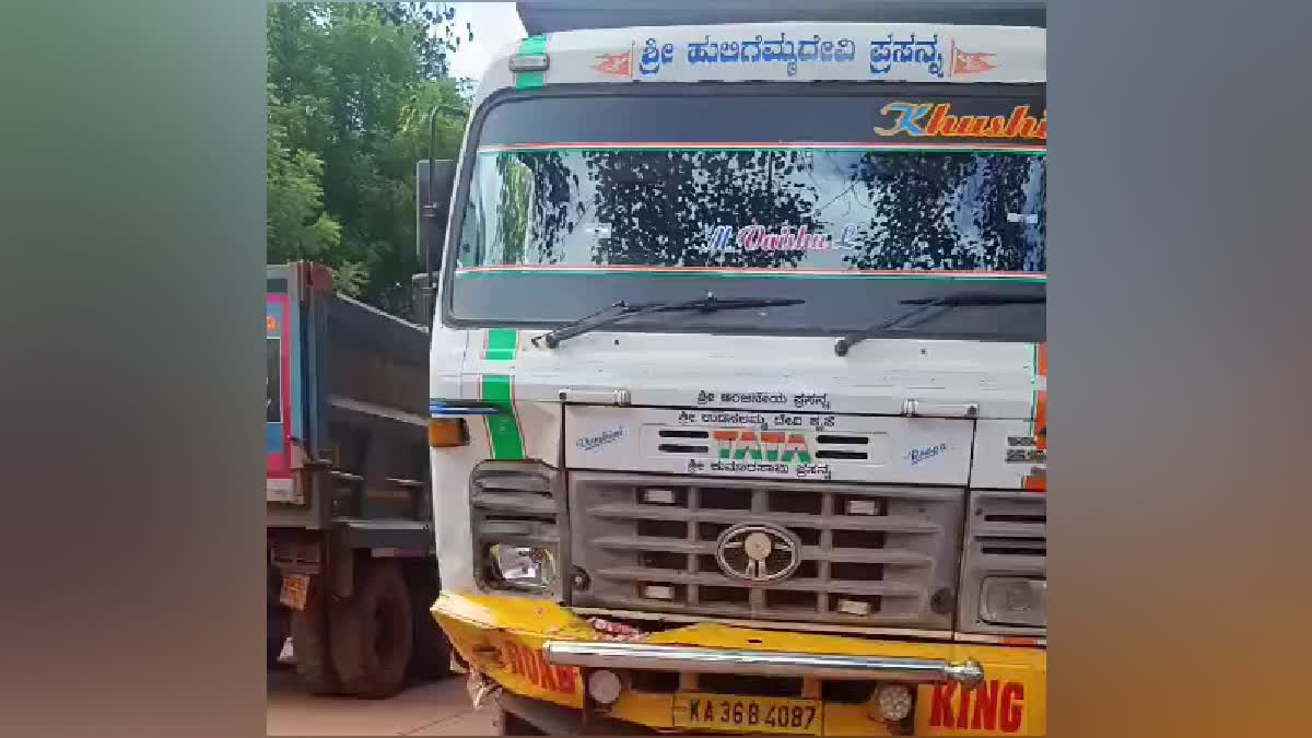 ACCIDENT  BALLARI  ಲಾರಿ ಬೈಕ್‌ ಡಿಕ್ಕಿ  ಅಪಘಾತ