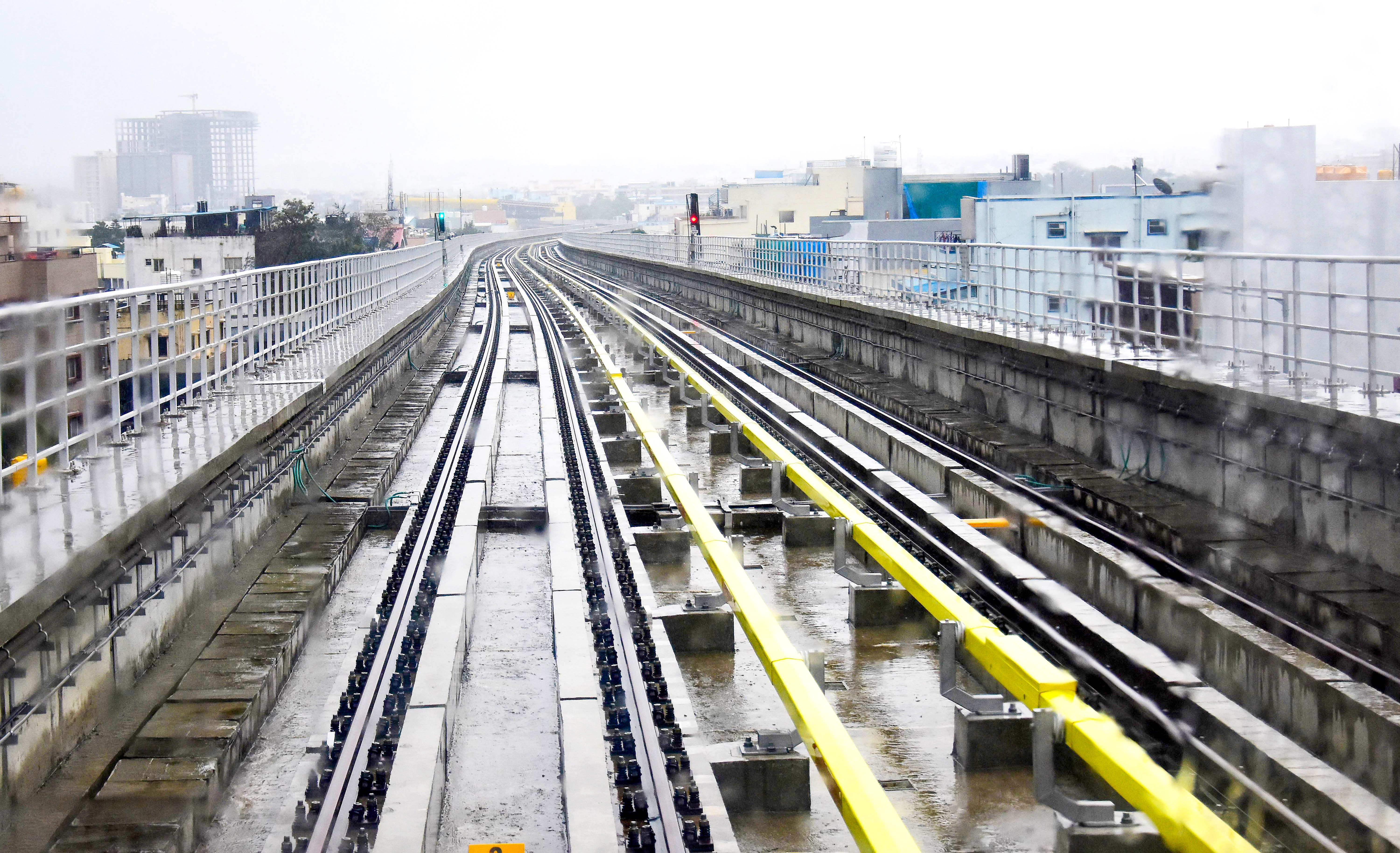 A close-up view of the tracks of the Yellow Line Metro