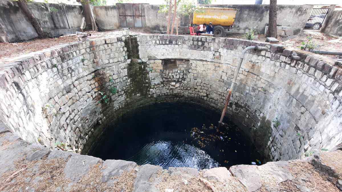 3 men died while rescue bull