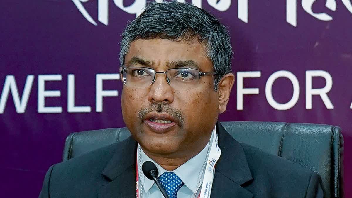 The central government is preparing strict restrictions on AI