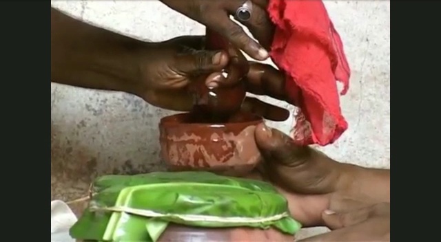 Special Phuluri Oil Treatment for Trinity in Anasara Know Significance