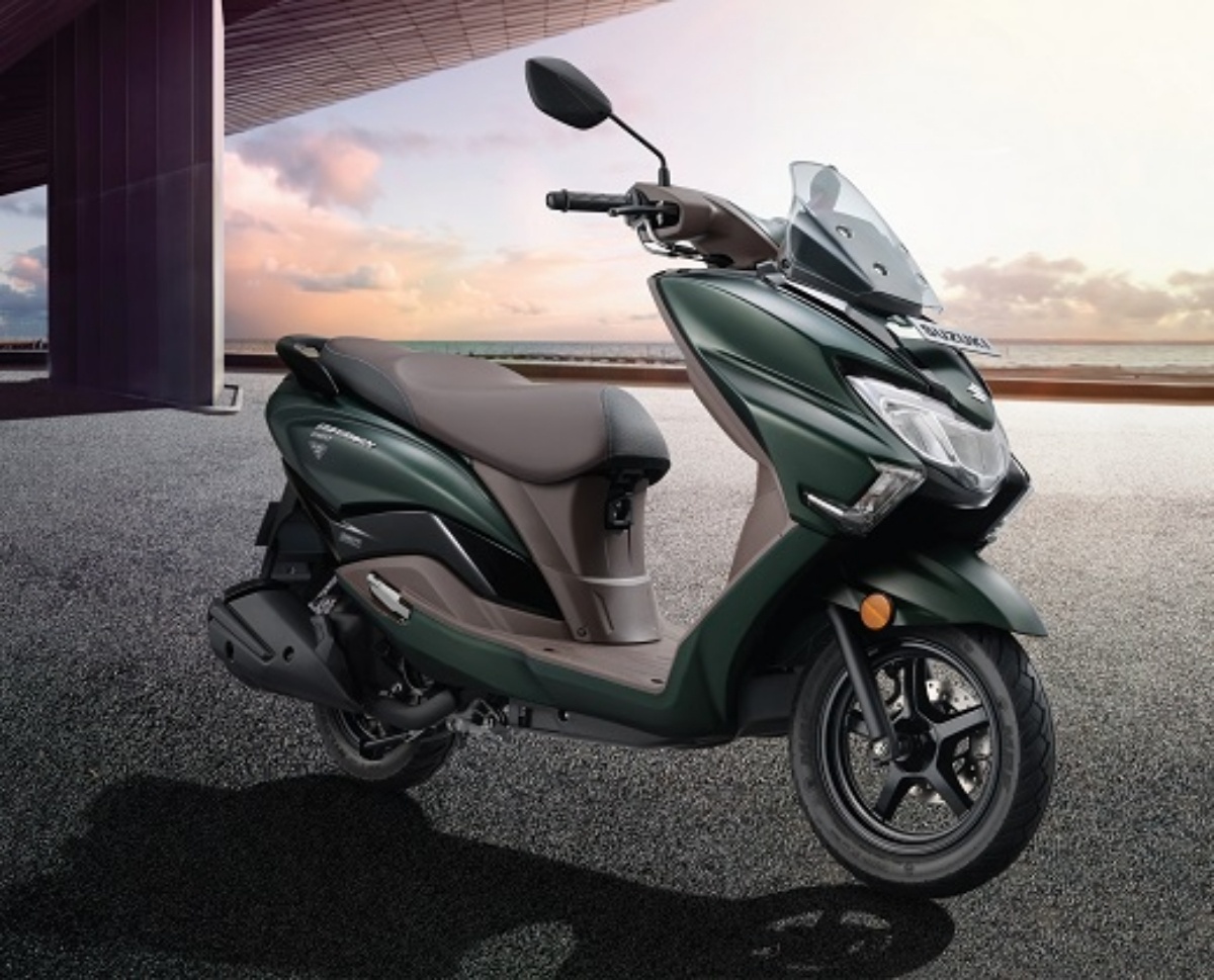 two-wheeler-sales-july-2025-bajaj-auto-sales-fell-tvs-and-royal-enfield-sales-increased-significantly